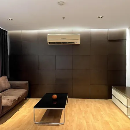 ห้องใหญ่ วิวดี กลางเมือง ใกล้บีทีเอส