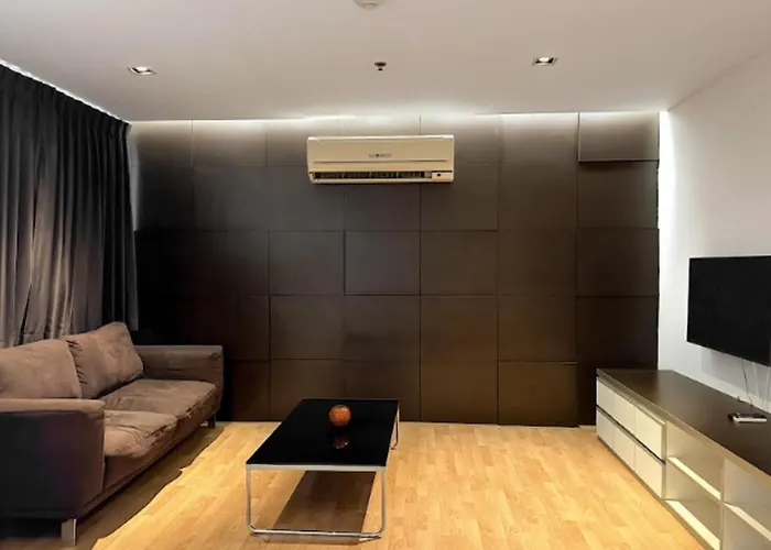 ห้องใหญ่ วิวดี กลางเมือง ใกล้บีทีเอส *