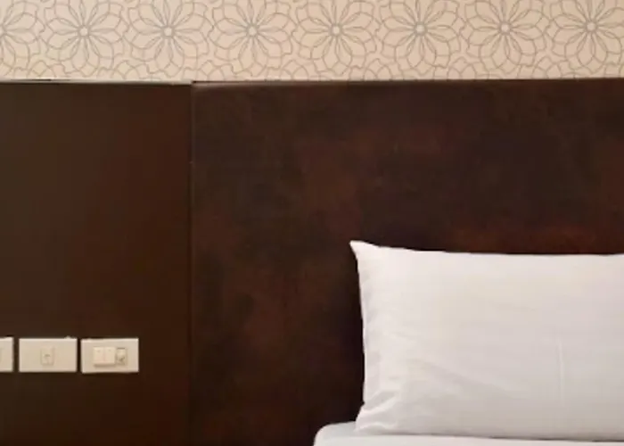 ห้องใหญ่ วิวดี กลางเมือง ใกล้บีทีเอส 호텔